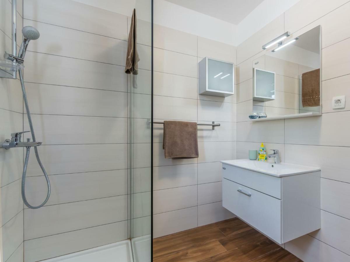 Holiday Home Villa Joy By Interhome Novigrad Istria Buitenkant foto