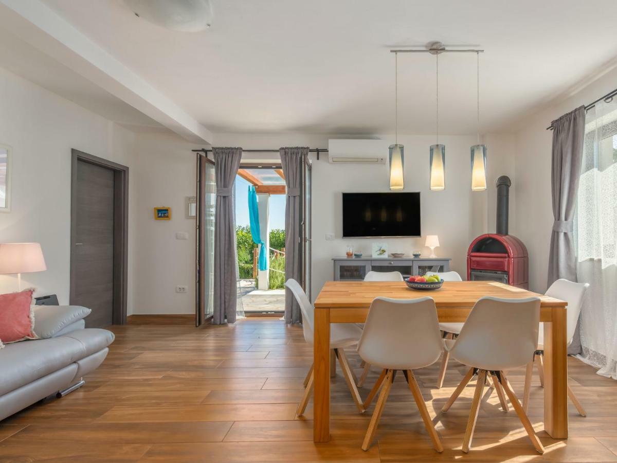 Holiday Home Villa Joy By Interhome Novigrad Istria Buitenkant foto