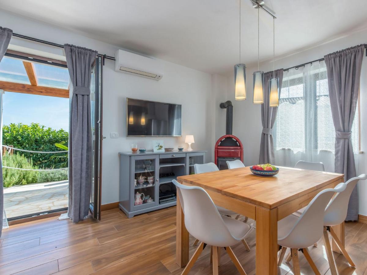 Holiday Home Villa Joy By Interhome Novigrad Istria Buitenkant foto