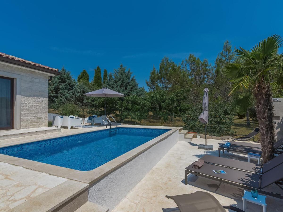 Holiday Home Villa Joy By Interhome Novigrad Istria Buitenkant foto